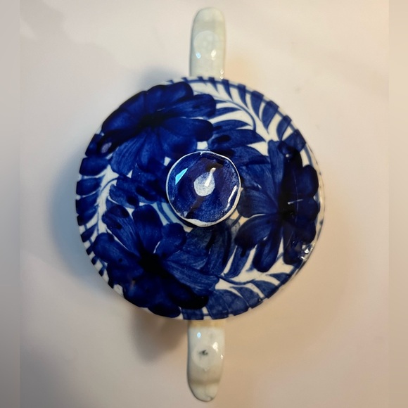 Mexican Talavera Pottery Creamer Pitcher Blue & White - Picture 12 of 16